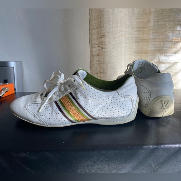 Louis Vuitton white perforated leather sneakers rubber shoes 6 Menflats green